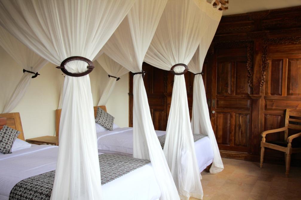 Twin Beds Sumberkima Hill Bali